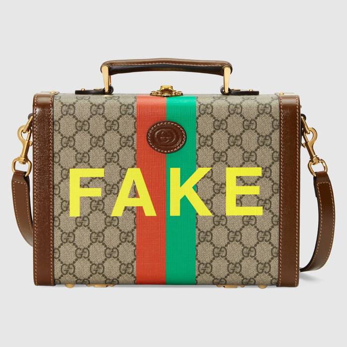 유럽직배송 구찌 GUCCI Gucci &#039;Fake/Not&#039; print beauty case 6335872GCAG8280