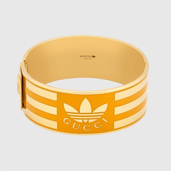 유럽직배송 구찌 팔찌 GUCCI adidas x Gucci enamel striped cuff bracelet 702882J16318083