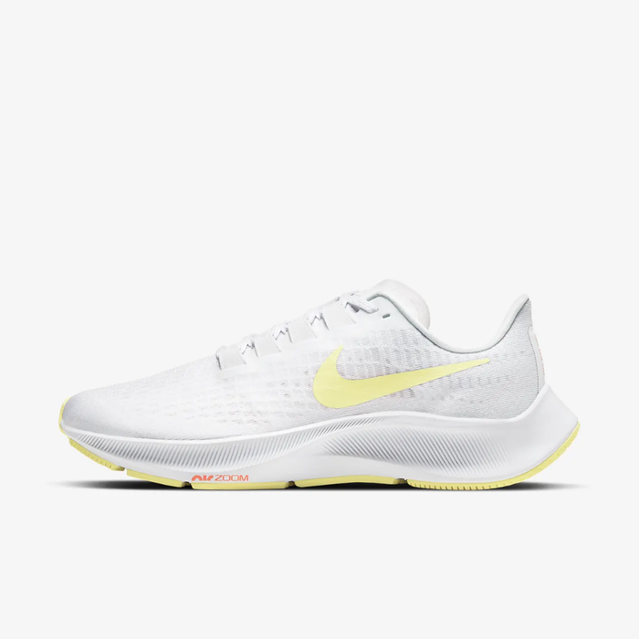 유럽직배송 나이키 NIKE Nike Air Zoom Pegasus 37 Women&#039;s Running Shoe BQ9647-105