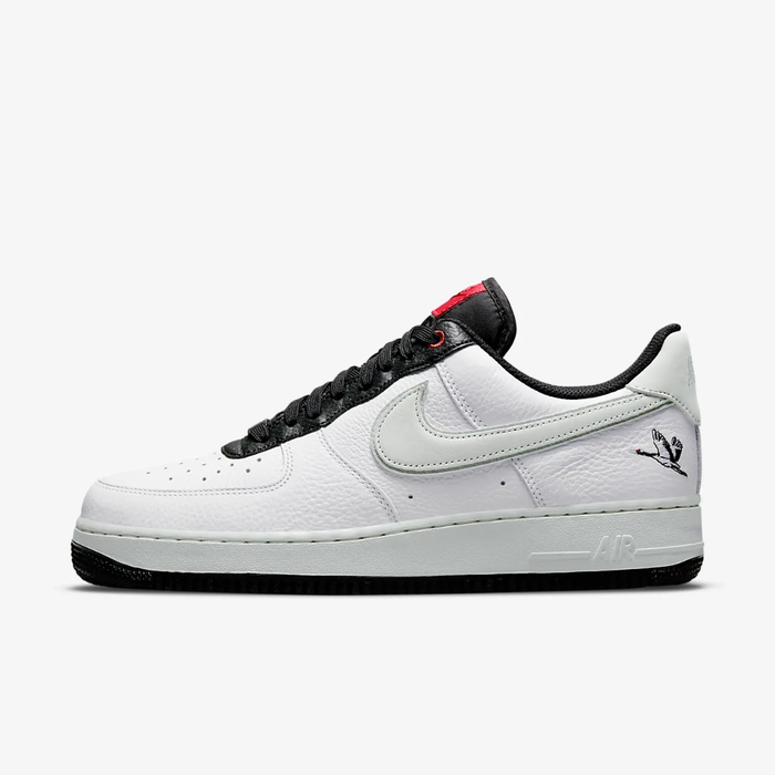 유럽직배송 나이키 NIKE Nike Air Force 1 &#039;07 LX Men&#039;s Shoes DA8482-100