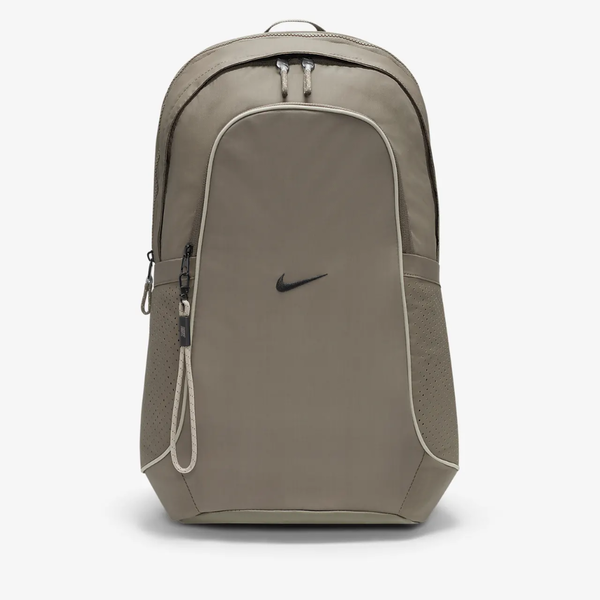 유럽직배송 나이키 백팩 NIKE Sportswear Essentials Backpack (20L) DJ9789-004