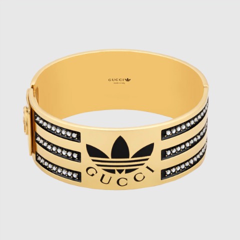 유럽직배송 구찌 팔찌 GUCCI adidas x Gucci enamel and crystal cuff bracelet 702912I66560425