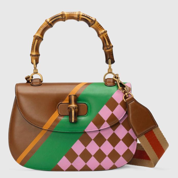 유럽직배송 구찌 GUCCI Gucci Medium top handle bag with Bamboo 672206UQBBT2674