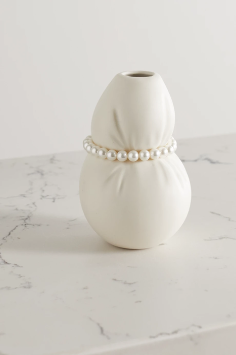 유럽직배송 컴플리티드워크 화병 COMPLETEDWORKS Ceramic and faux pearl vase 13452677150094093