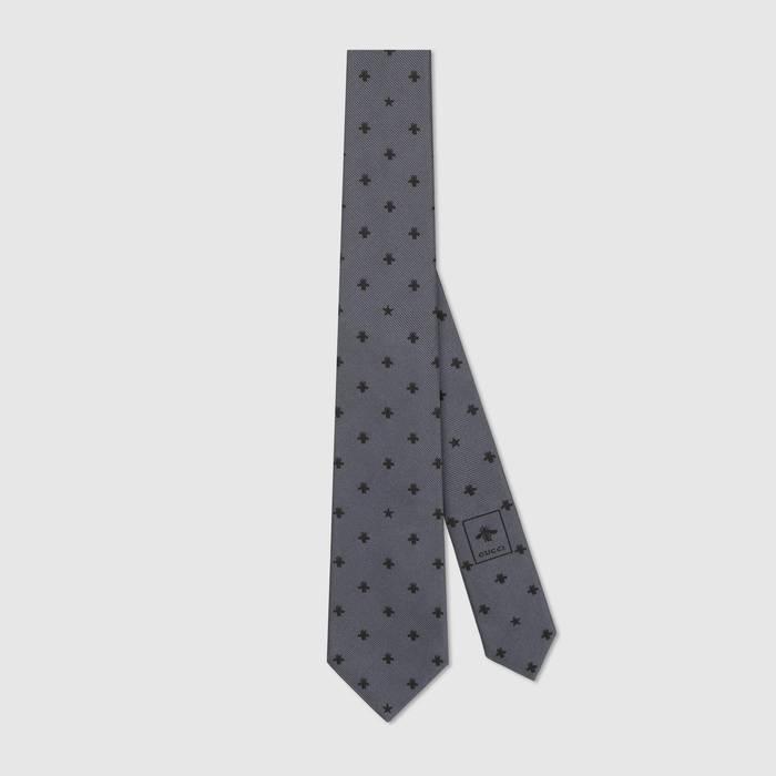 유럽직배송 구찌 GUCCI Gucci Silk tie with bees and stars 4565264E0021160