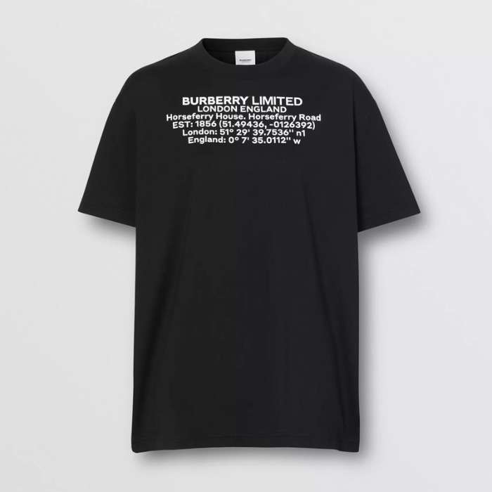 유럽직배송 버버리 여성 로케이션 프린트 코튼 오버사이즈 티셔츠 블랙 BURBERRY Woman Location Print Cotton Oversized T-shirt 80246281