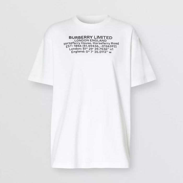 유럽직배송 버버리 여성 로케이션 프린트 코튼 오버사이즈 티셔츠 화이트 BURBERRY Woman Location Print Cotton Oversized T-shirt 80246291