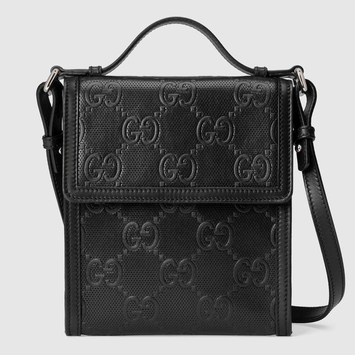 유럽직배송 구찌 GUCCI Gucci GG embossed messenger bag 6257821W3AN1000