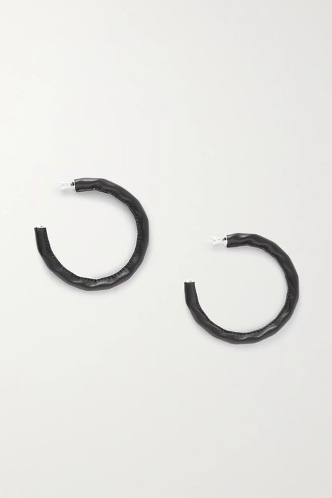 유럽직배송 알라이아 ALAÏA Twisted leather and silver-tone hoop earrings 25185454455765505