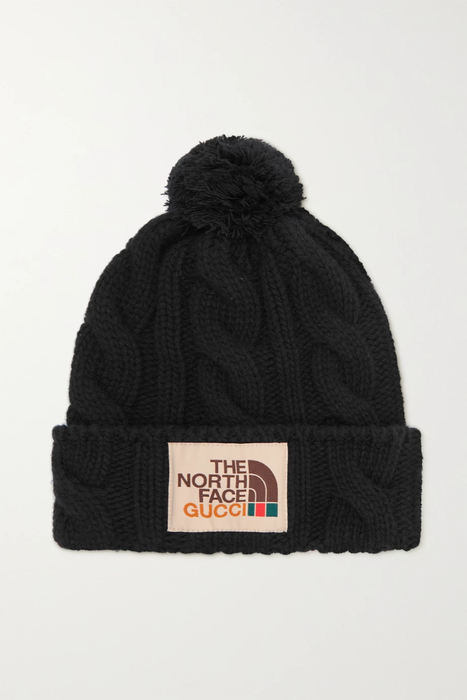 유럽직배송 구찌 GUCCI + The North Face appliquéd cable-knit wool beanie 29419655932625050
