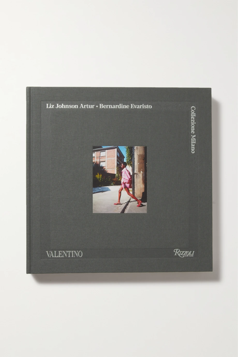 유럽직배송 RIZZOLI Valentino: Collezione Milano by Liz Johnson Artur and Bernardine Evaristo hardcover book 27086482323798540