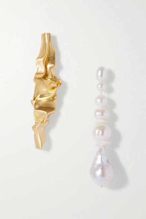 유럽직배송 컴플리티드워크 귀걸이 COMPLETEDWORKS Crumple gold vermeil, pearl and ceramic earrings 32027475399572621