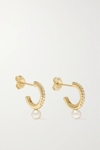 유럽직배송 미즈키 귀걸이 MIZUKI 14-karat gold, diamond and pearl hoop earrings 36856120585520746