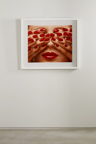 유럽직배송 AP8 Guy Bourdin framed print, 35&#039;&#039; x 31&#039;&#039; 36856120585329839