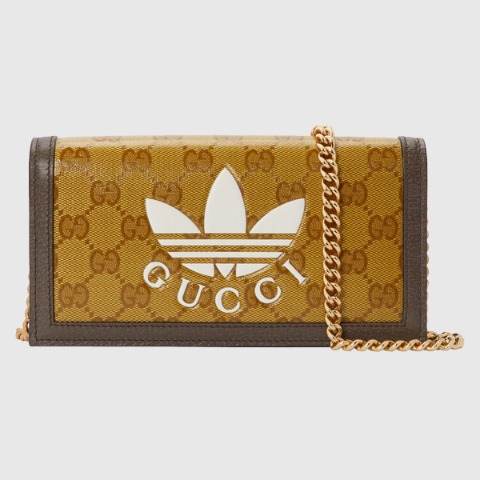 유럽직배송 구찌 GUCCI adidas x Gucci wallet with chain 621892UVSCG7267
