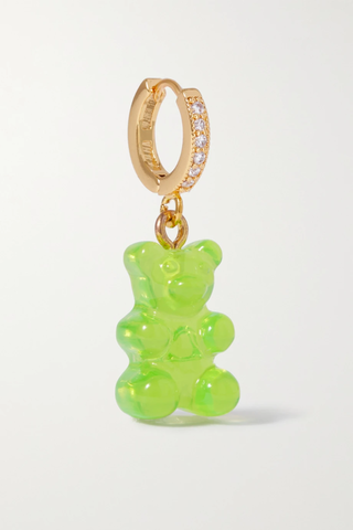 유럽직배송 크리스탈헤이즈 귀걸이 CRYSTAL HAZE JEWELRY Nostalgia Bear gold-plated, resin and cubic zirconia single hoop earring 1647597282948033