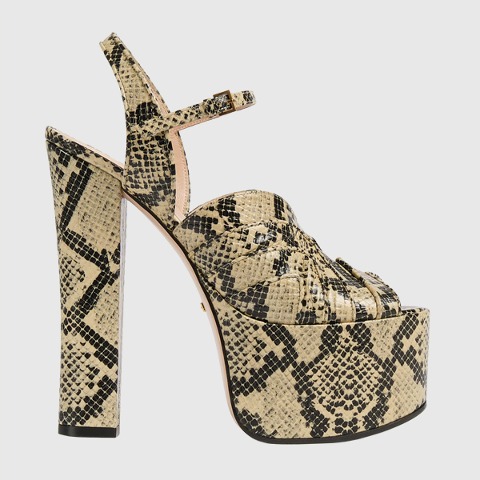 유럽직배송 구찌 GUCCI Women&#039;s python print platform sandal 699424UVE009719